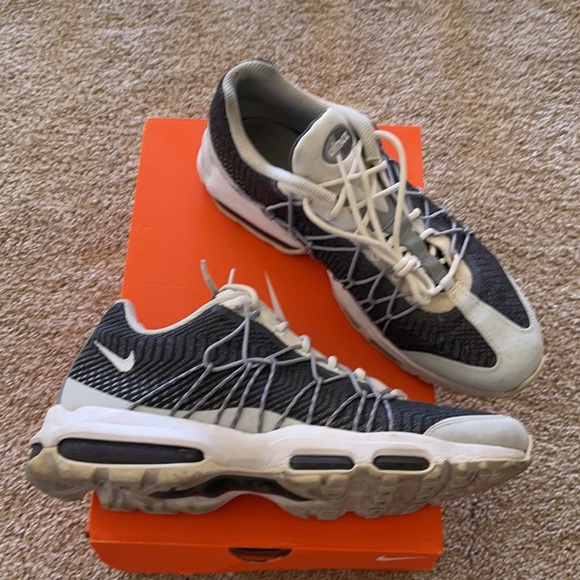 Air Max 95 Sz.10.5 - Picture 2 of 3